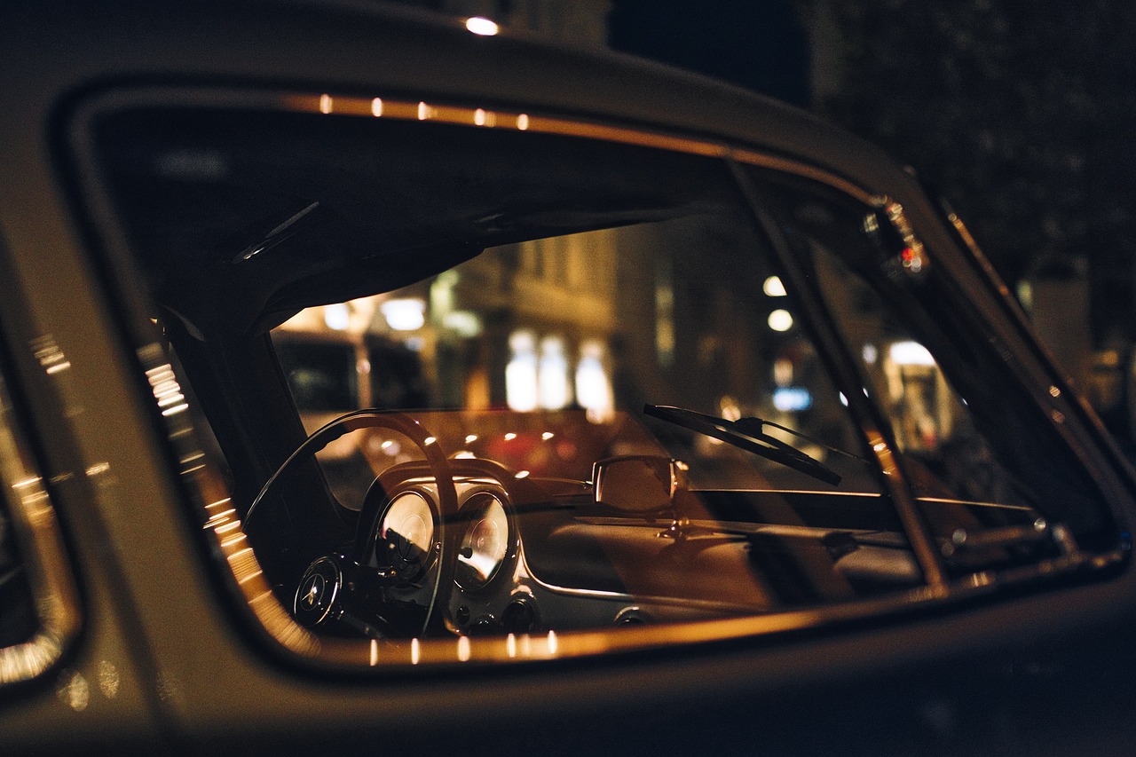 interior de un coche vintage